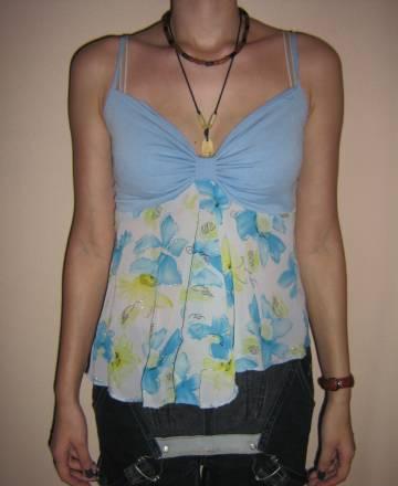 Летний голубой топик с цветочным рисунком Москва