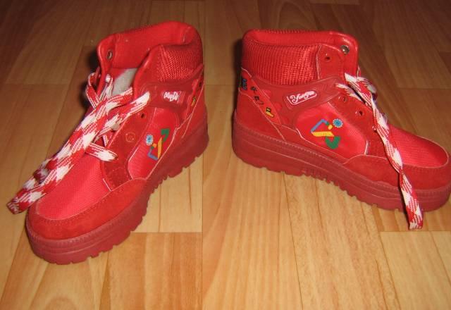 Ботинки новые на весну,19см по стельке Москва