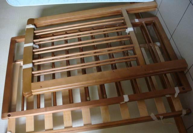 Новые кровать деревянная и матрас ортопедический Москва