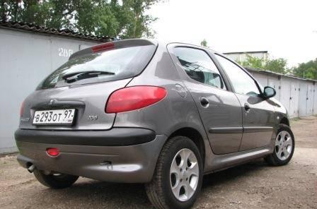 Продаю Peugeot 206 серый 2000г.в Москва
