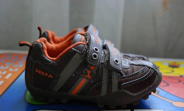 Кроссы зебра , р.27 Москва