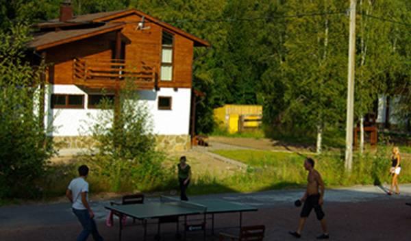 Коттедж на праздники для больших компаний на озере Санкт-Петербург