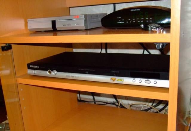 DVD плеер Samsung мультиформатный,DVD P370K Москва