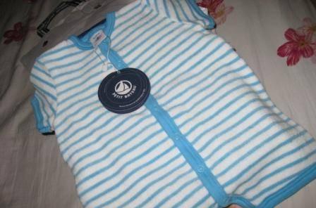 Красивый махровый бодик из бутика Petit Bateau Москва