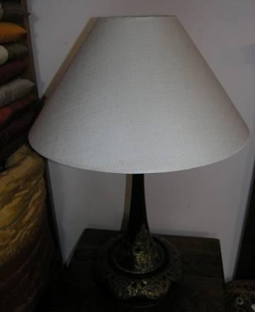 Настольная лампа с чеканкой Москва