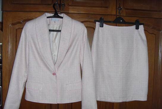 Костюмы женские 2 шт. за 1000 руб Москва