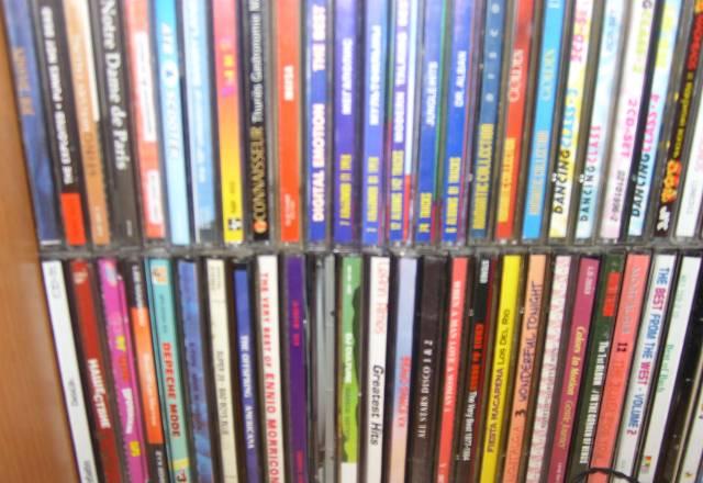 200 CD дисков(музыка) Москва