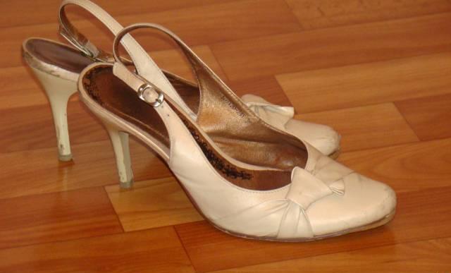 Кожаные туфли молочного цвета Москва