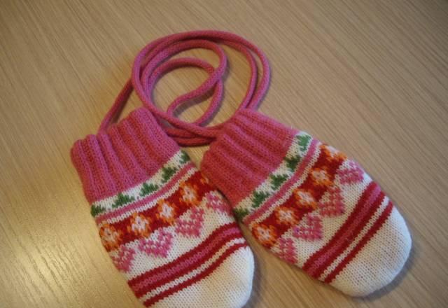 Варежки без пальчиков Lindex, для девочки Санкт-Петербург