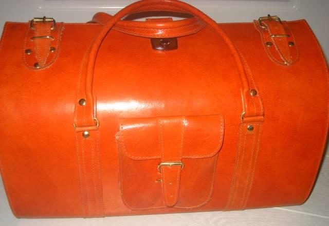 Сумка-саквояж кожаная Москва