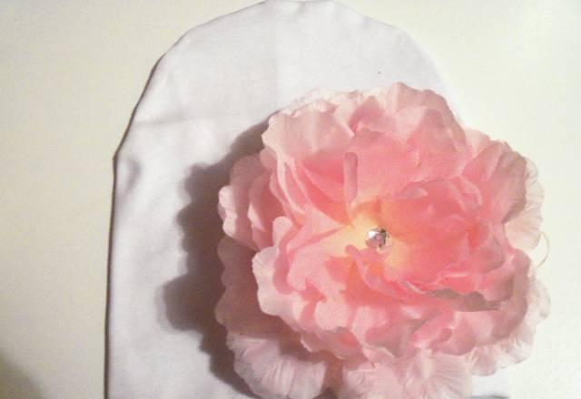 Шикарные шапочки с большими цветами Москва