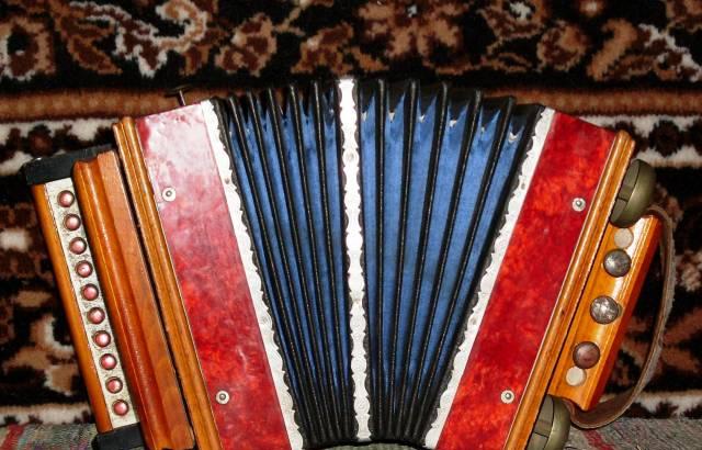 Гармонь Саратовка Москва