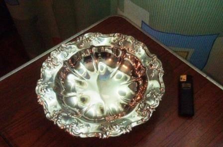 Металлическая тарелка на ножках Москва