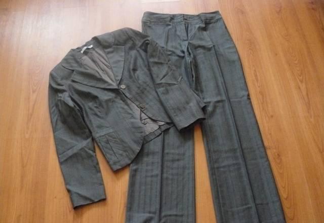 Дамские вещи 42-44 всЁ по 200 Москва