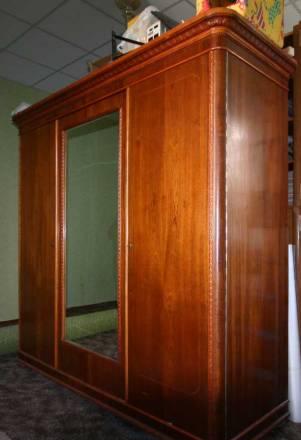 Шкаф 50-х годов натуральное дерево Москва
