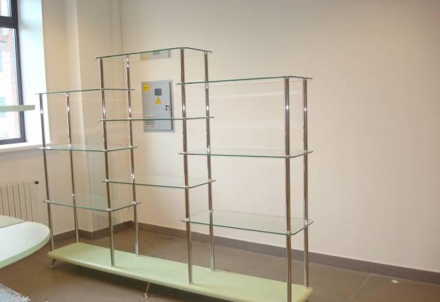 Красивый стеклянный стеллаж б/у Москва