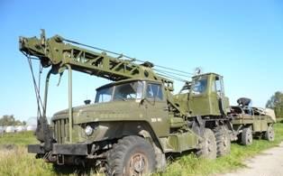 Автокран Урал-375Е со сваебоем Москва