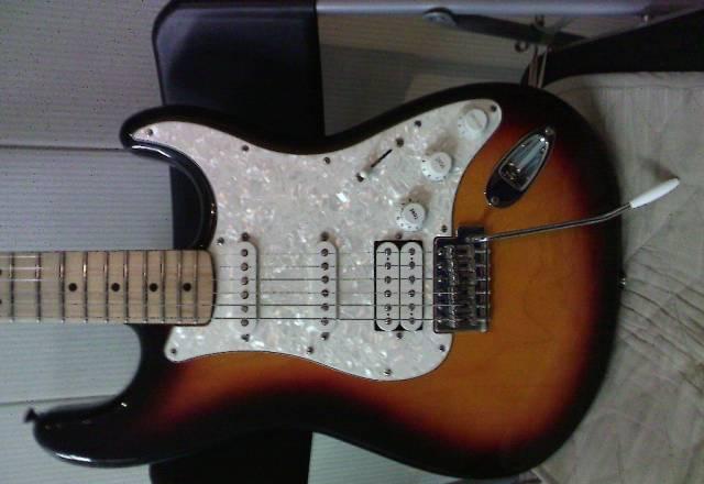 Fender Stratocaster H-S-S Москва