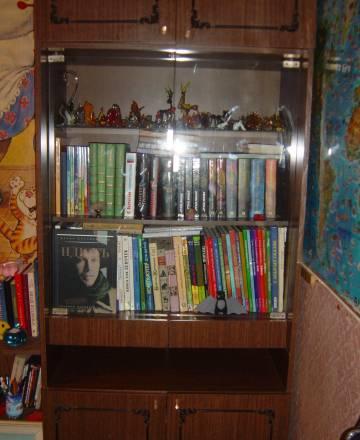 Два шкафа от стенки "Москва" со стеклом Москва