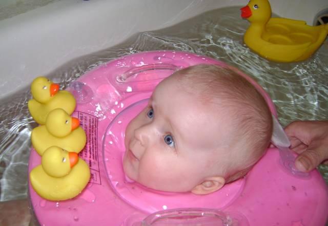 Развивающий круг на шею для купания и плавания Новосибирск