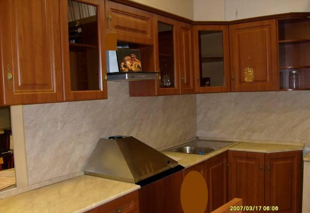 Продается угловая кухня Москва