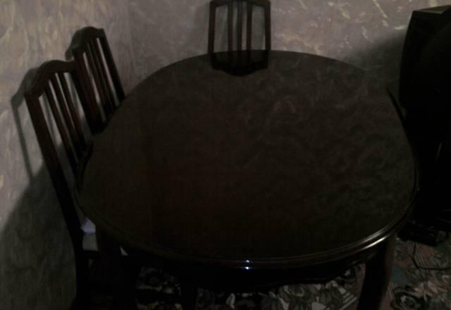 Стол полированный большого размера Москва