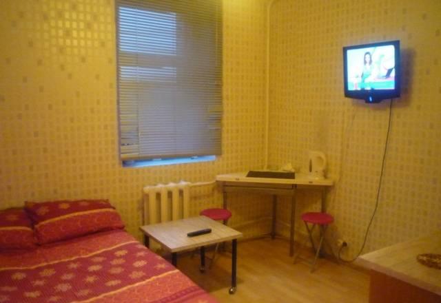 Сдаю посуточно 1 к.кв-студию м.Рыбацкое Санкт-Петербург