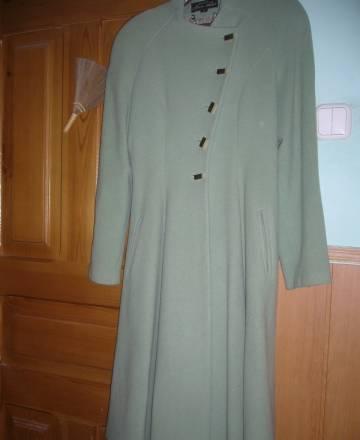 Пальто ,.р.42-44, Италия , б/у, демисезонное Волгоград