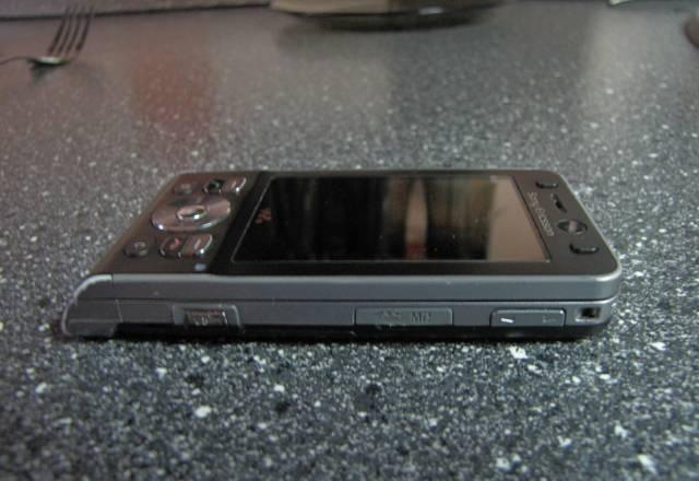 Sony Ericsson W910i Москва