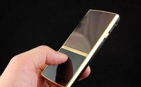 Nokia Aeon Gold с последней прошивкой Москва