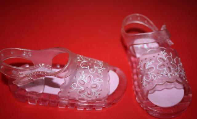 Пляжные босоножки и тапочки Москва