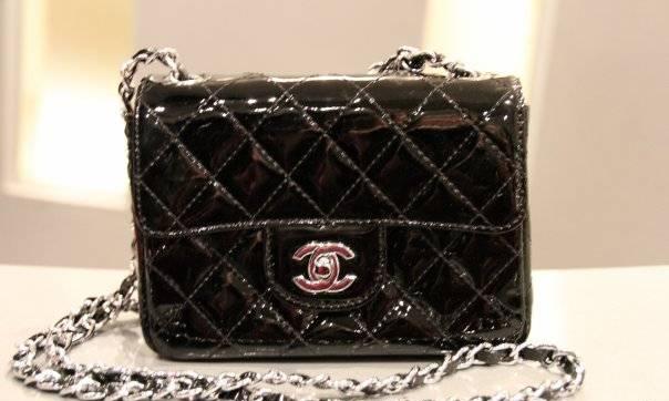 Chanel 2.55 сумочка на цепочке, черный лак Москва