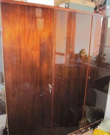 Платяной шкаф 3-х створч Москва