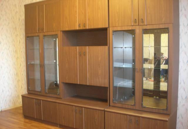 Стенка б/у из 4-х секций Москва