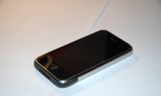 IPhone 2G 8gb в отличном состоянии Москва