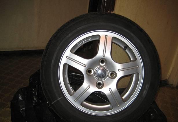 Литые диски с шинами 195/60-R15 Санкт-Петербург