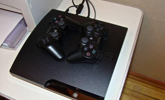 Sony PS3 250Gb + 2 x Dualshock 3 + игры Москва