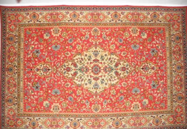 Ковер их натуральной шерсти Москва