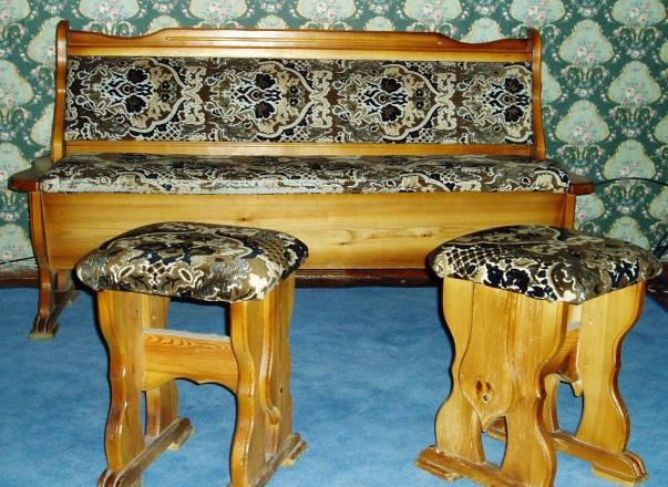 Продам кухонный диванчик с табуретками Москва