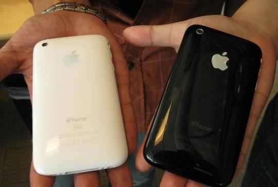 Iphone 3gs 16gb черный и белый Санкт-Петербург
