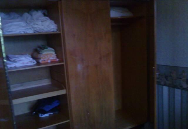 Шкаф 3створчатый,кресло кровать,2 мяг крес Москва