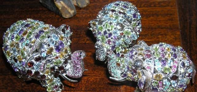 Серебрянные слоны с драгоценными камнями Москва