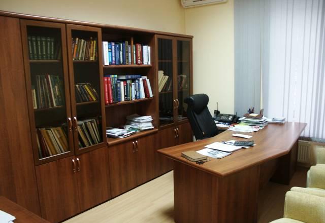 Продаю мебель для офиса Москва