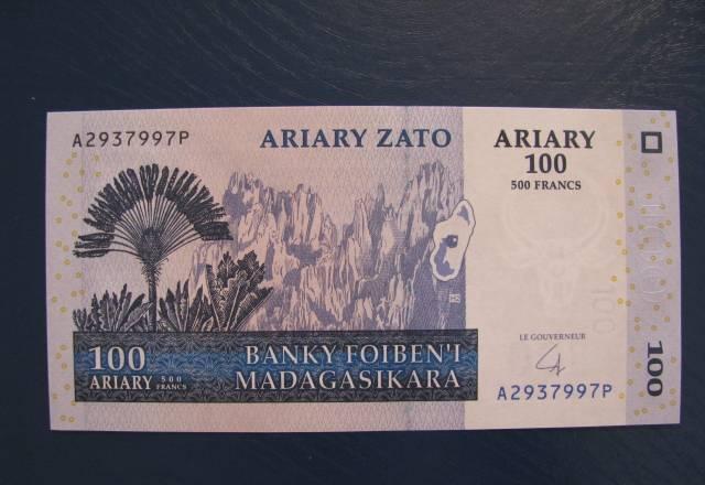 Мадагаскар 100 ариари 2004 UNC Новосибирск