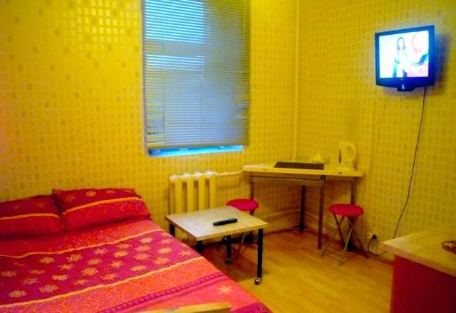 Сдаю посуточно 1 к.кв-студию м.Рыбацкое Санкт-Петербург