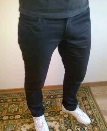 Продам джинсы фирменные "Amorro Levi Strauss" Москва