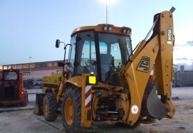 Экскаватор-погрузчик JCB 3CX Москва
