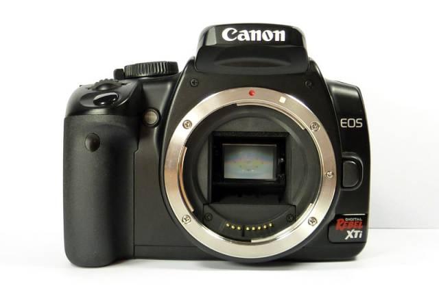 Цифровая зеркалка Canon EOS 400D (боди) Москва