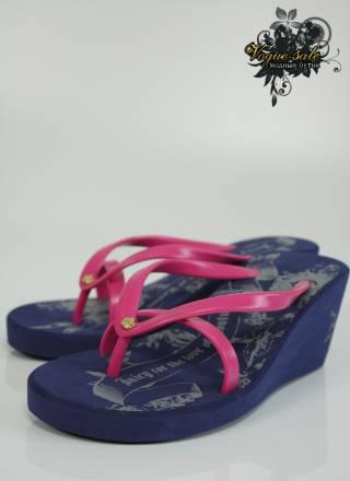 Акция на сланцы и шлепки Juicy Couture Москва