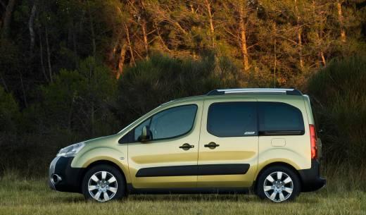 Запчасти б/у для citroen berlingo Москва
